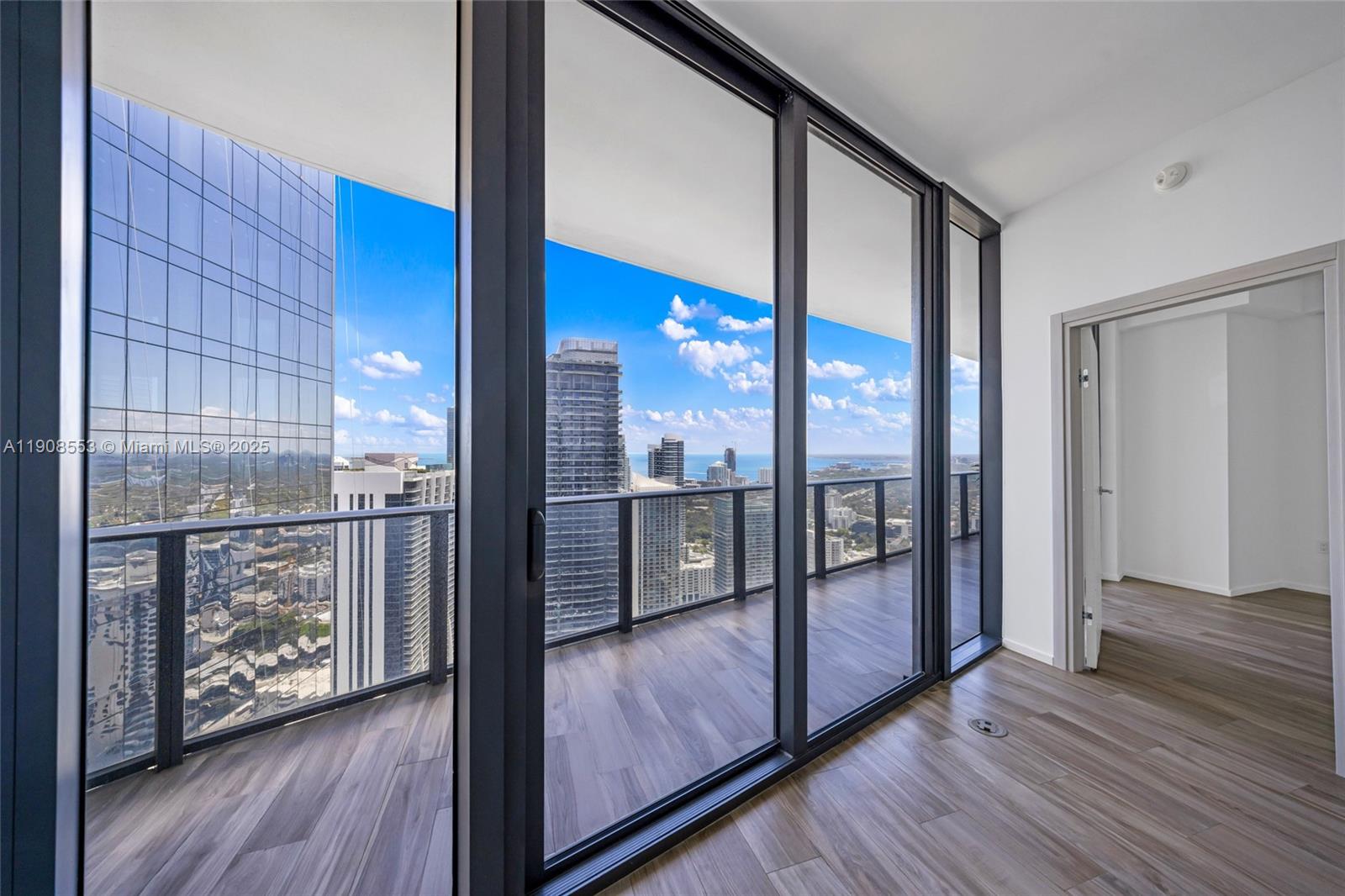 801 S Miami Ave #5204, Miami FL 33130