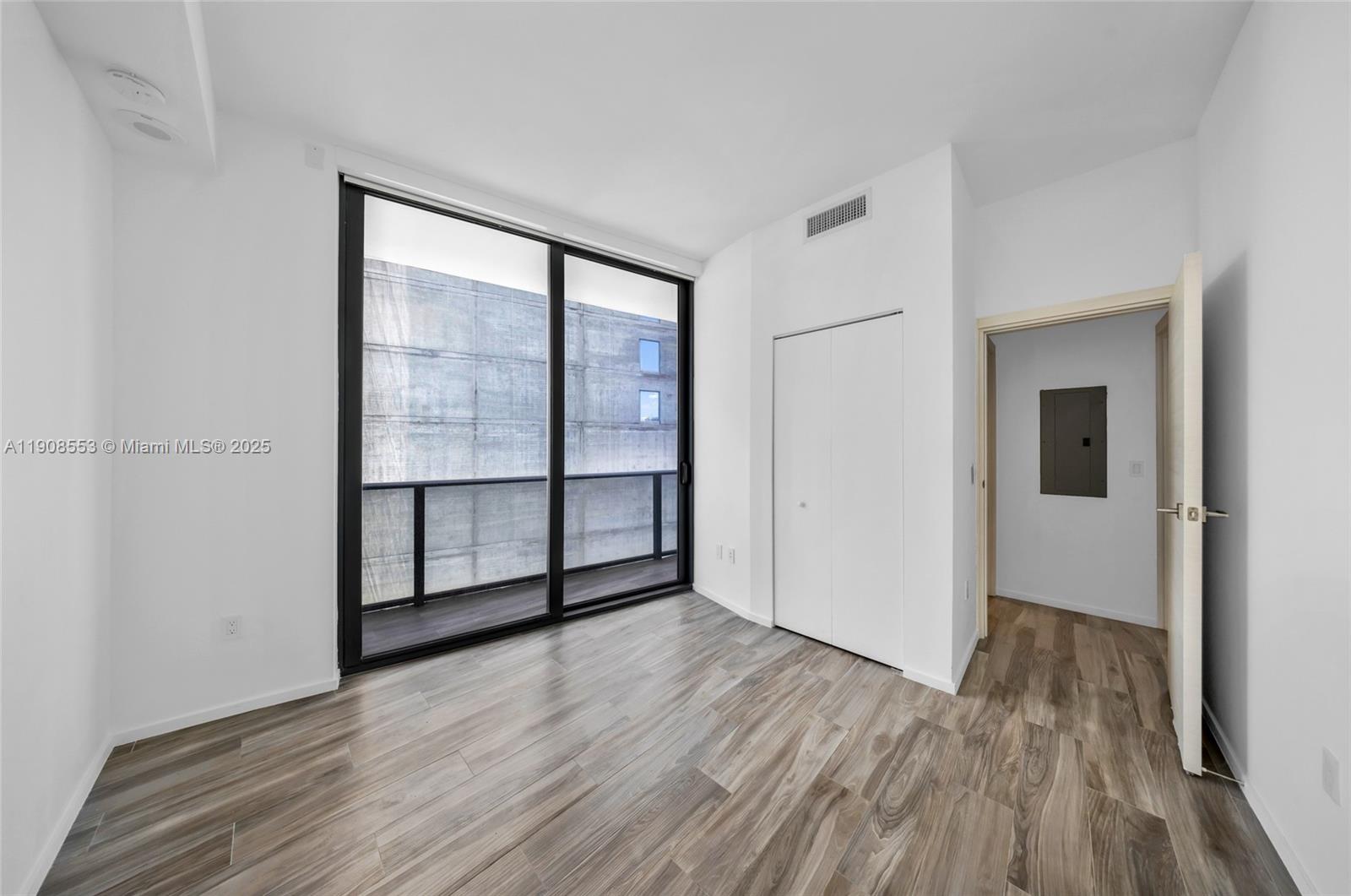 801 S Miami Ave #5204, Miami FL 33130