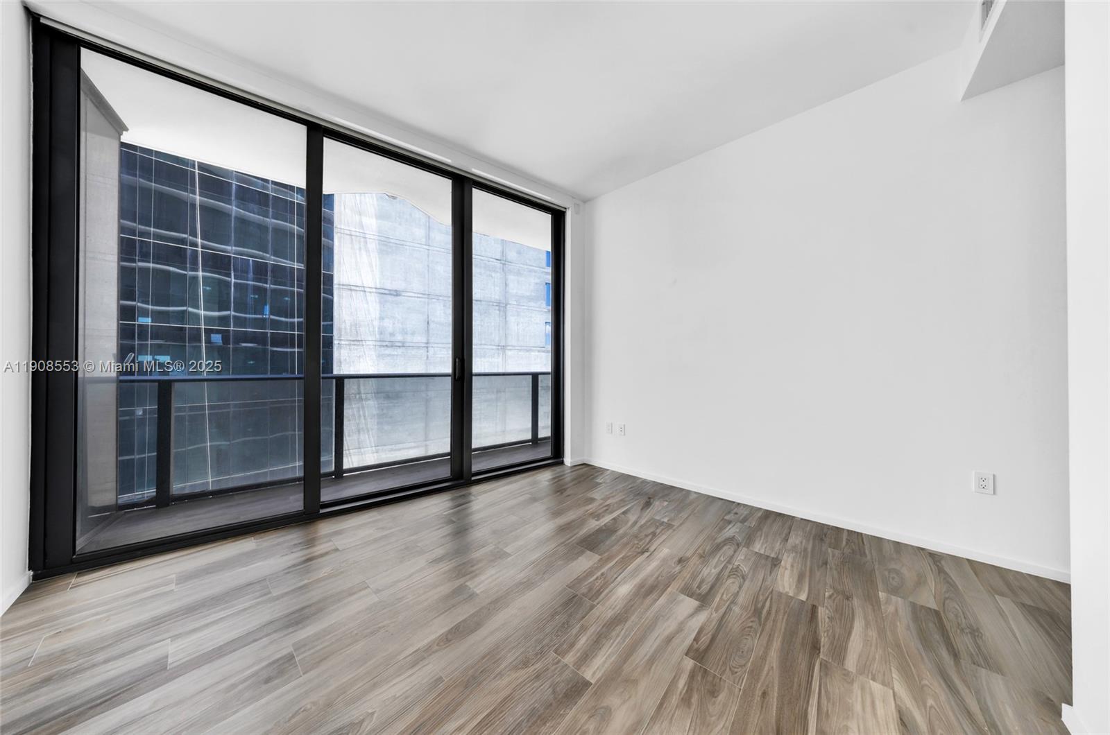 801 S Miami Ave #5204, Miami FL 33130