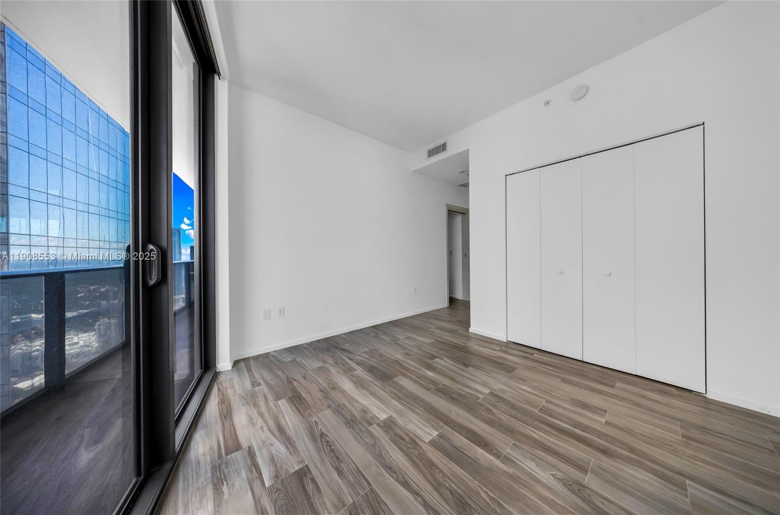 801 S Miami Ave #5204, Miami FL 33130