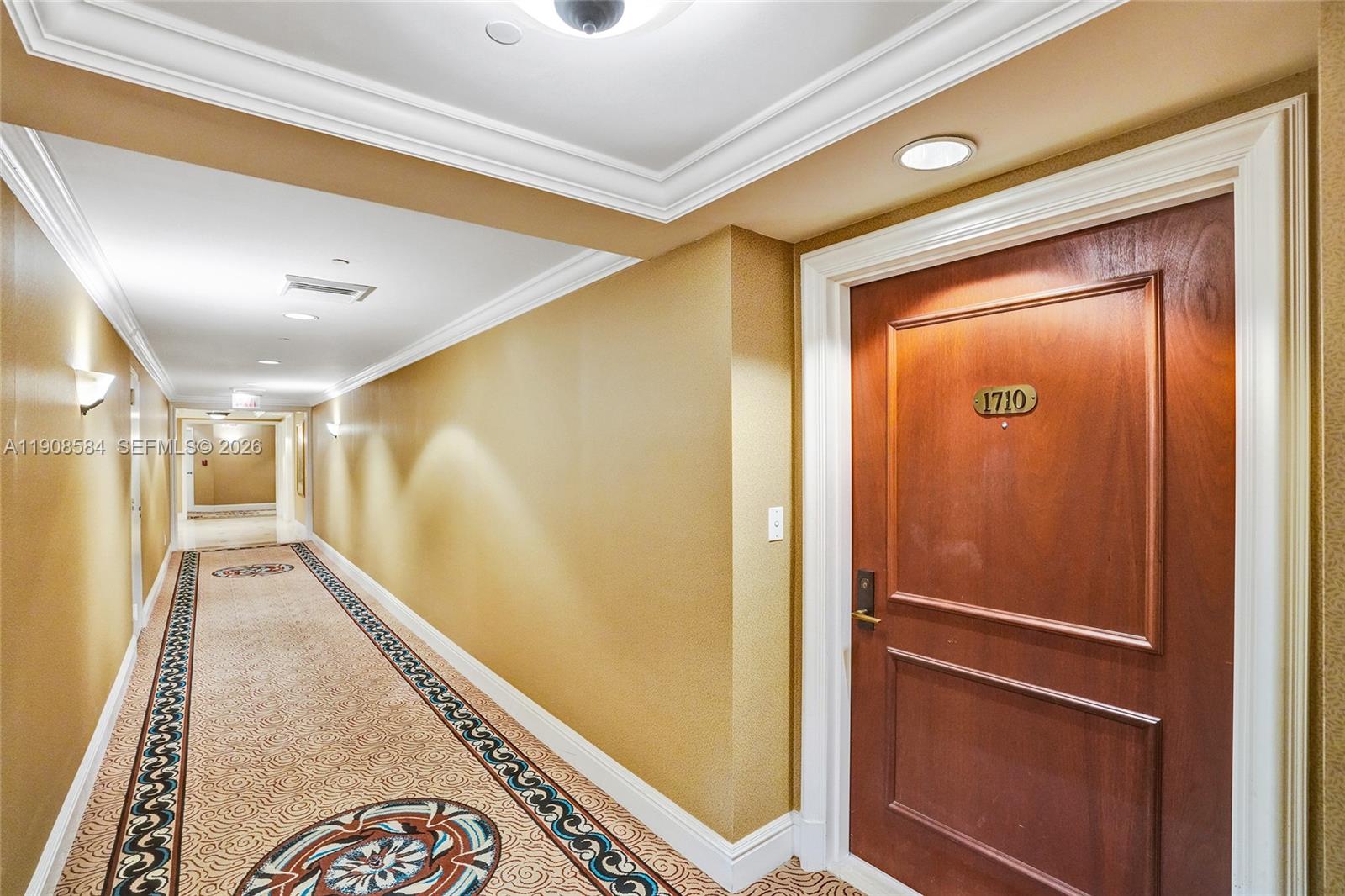 2000 Island Blvd #1710, Aventura FL 33160