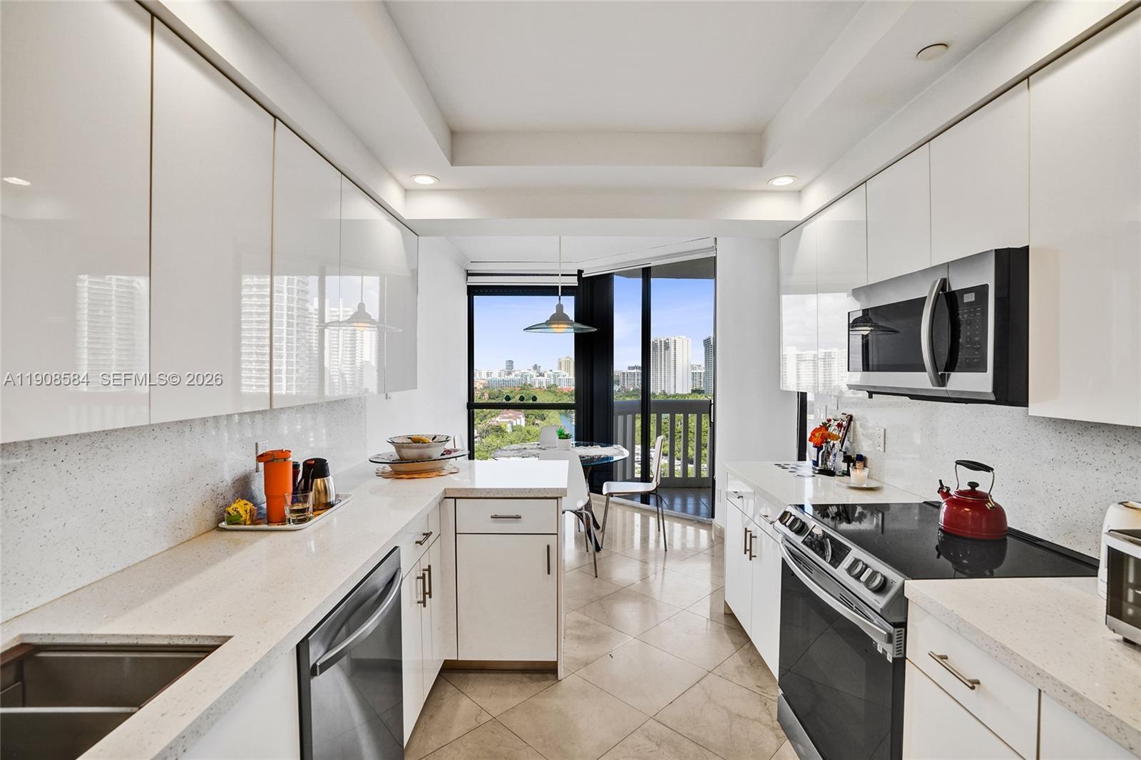 2000 Island Blvd #1710, Aventura FL 33160