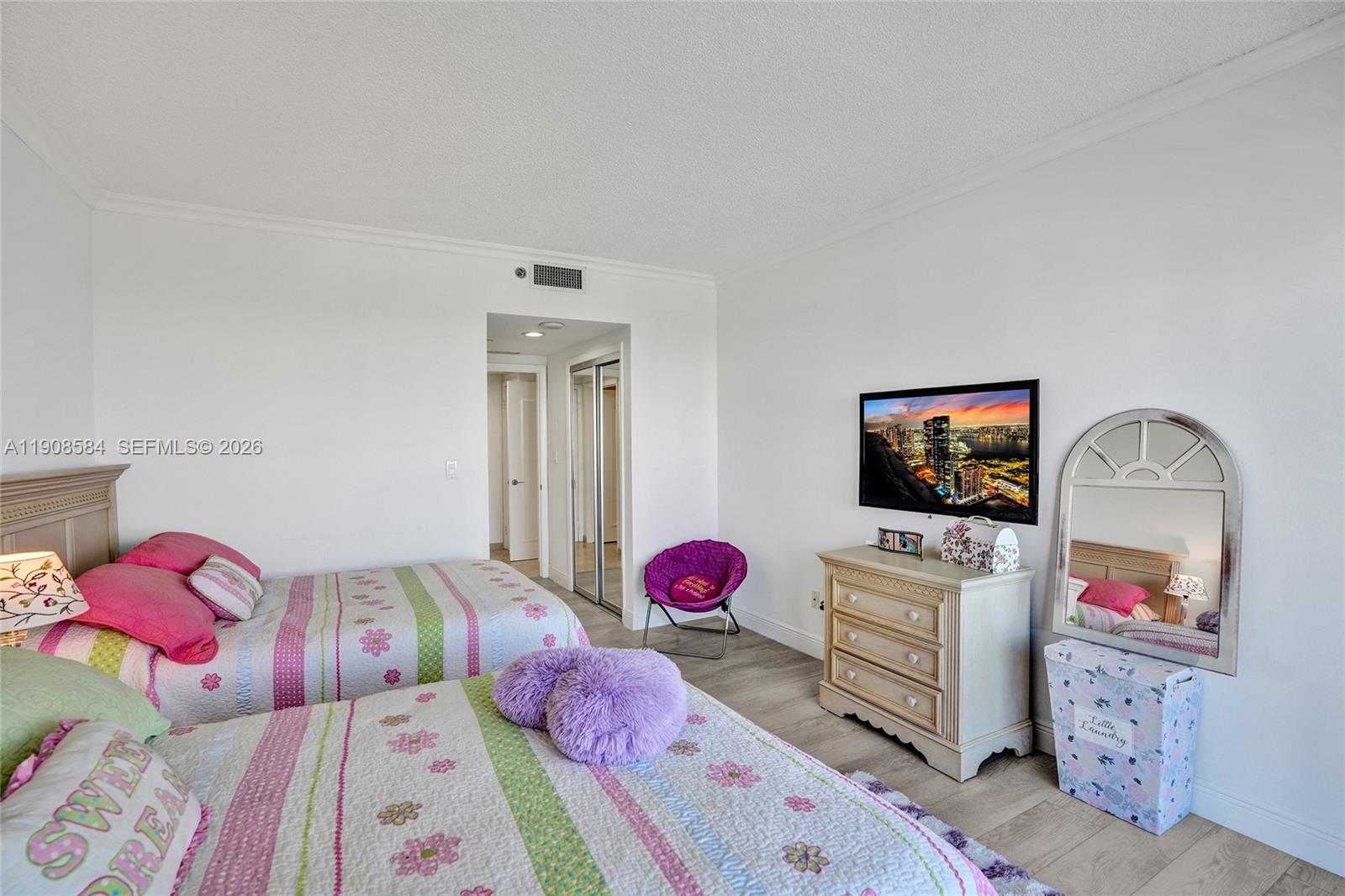 2000 Island Blvd #1710, Aventura FL 33160