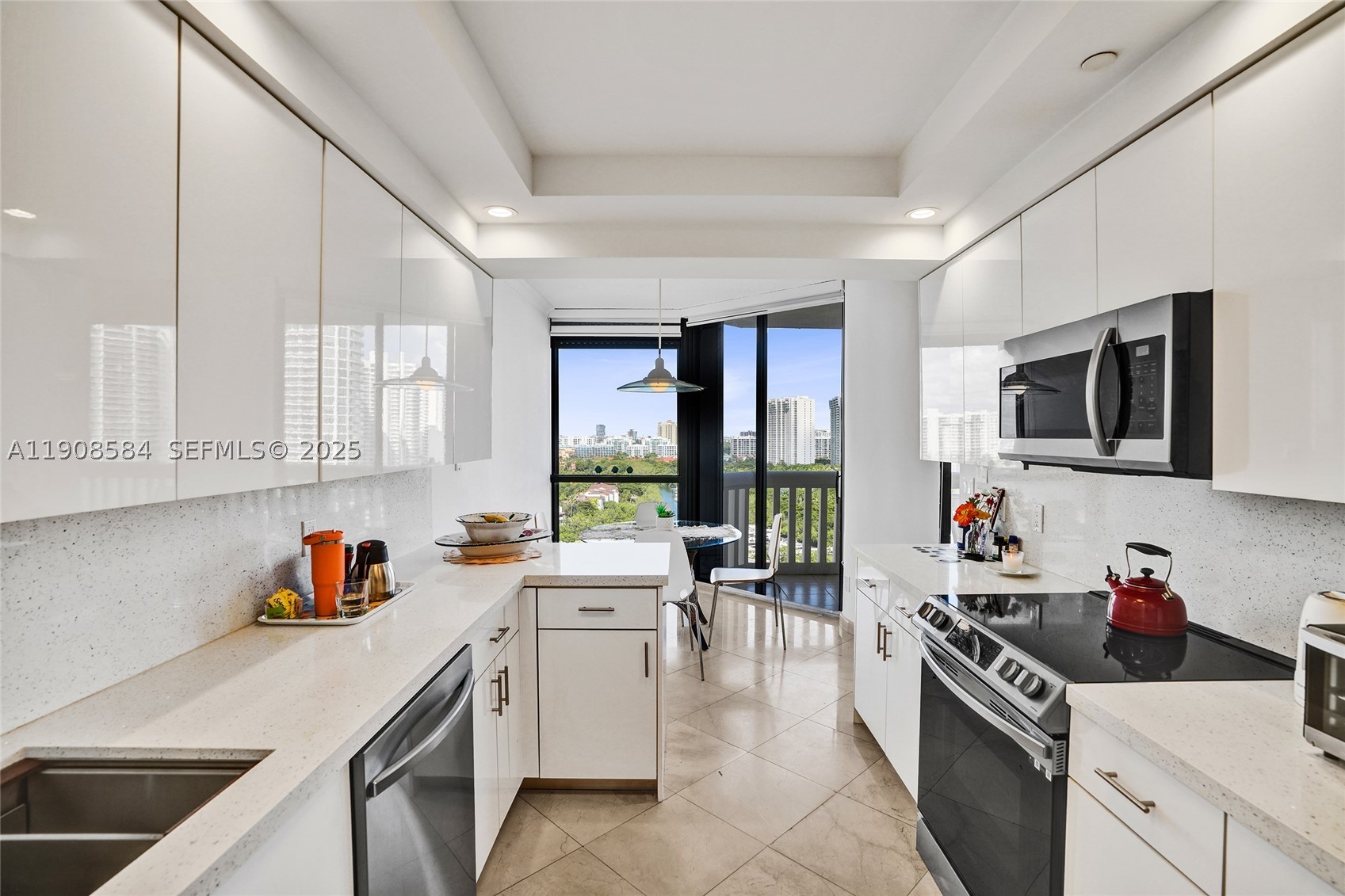 2000 Island Blvd #1710, Aventura FL 33160