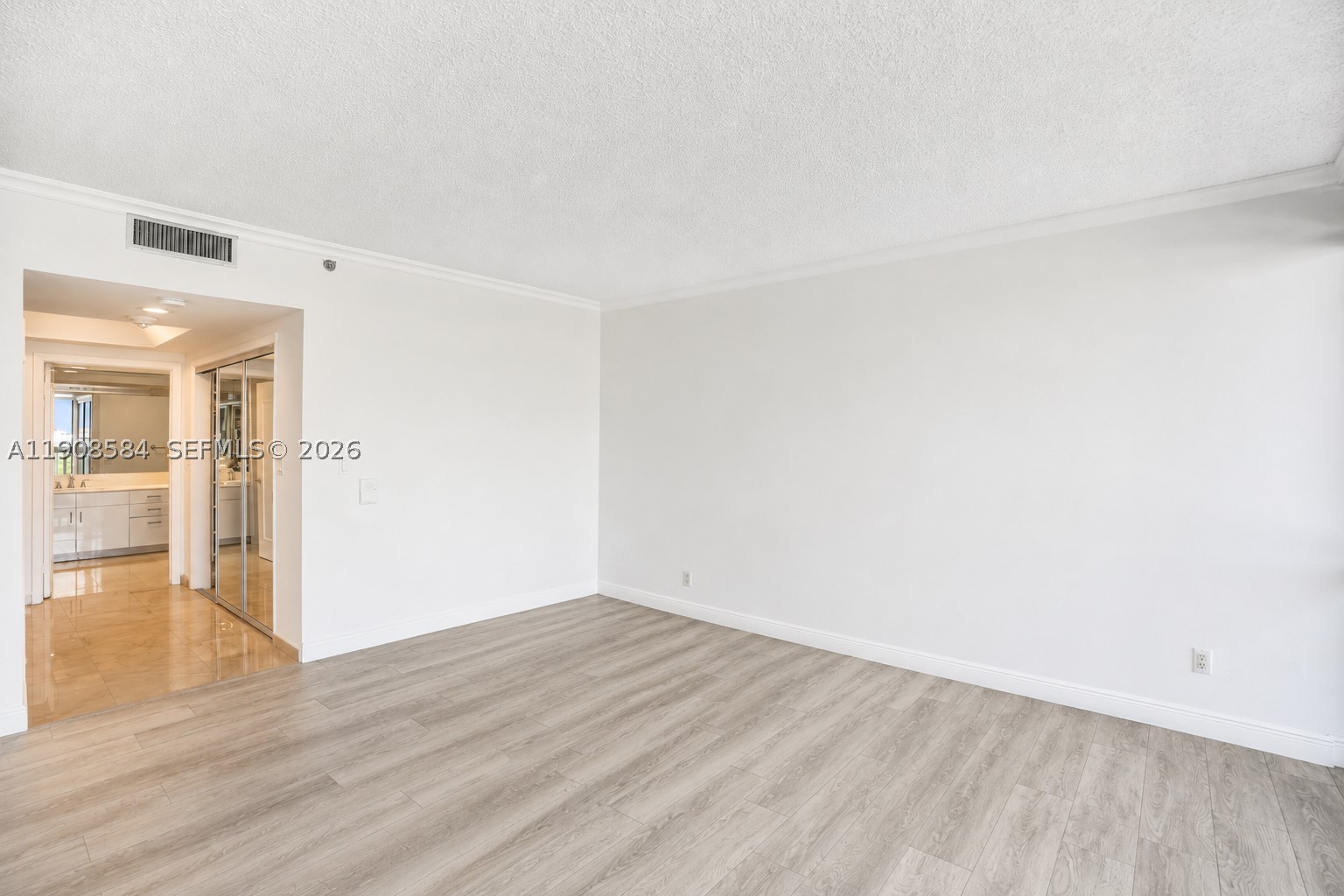 2000 Island Blvd #1710, Aventura FL 33160