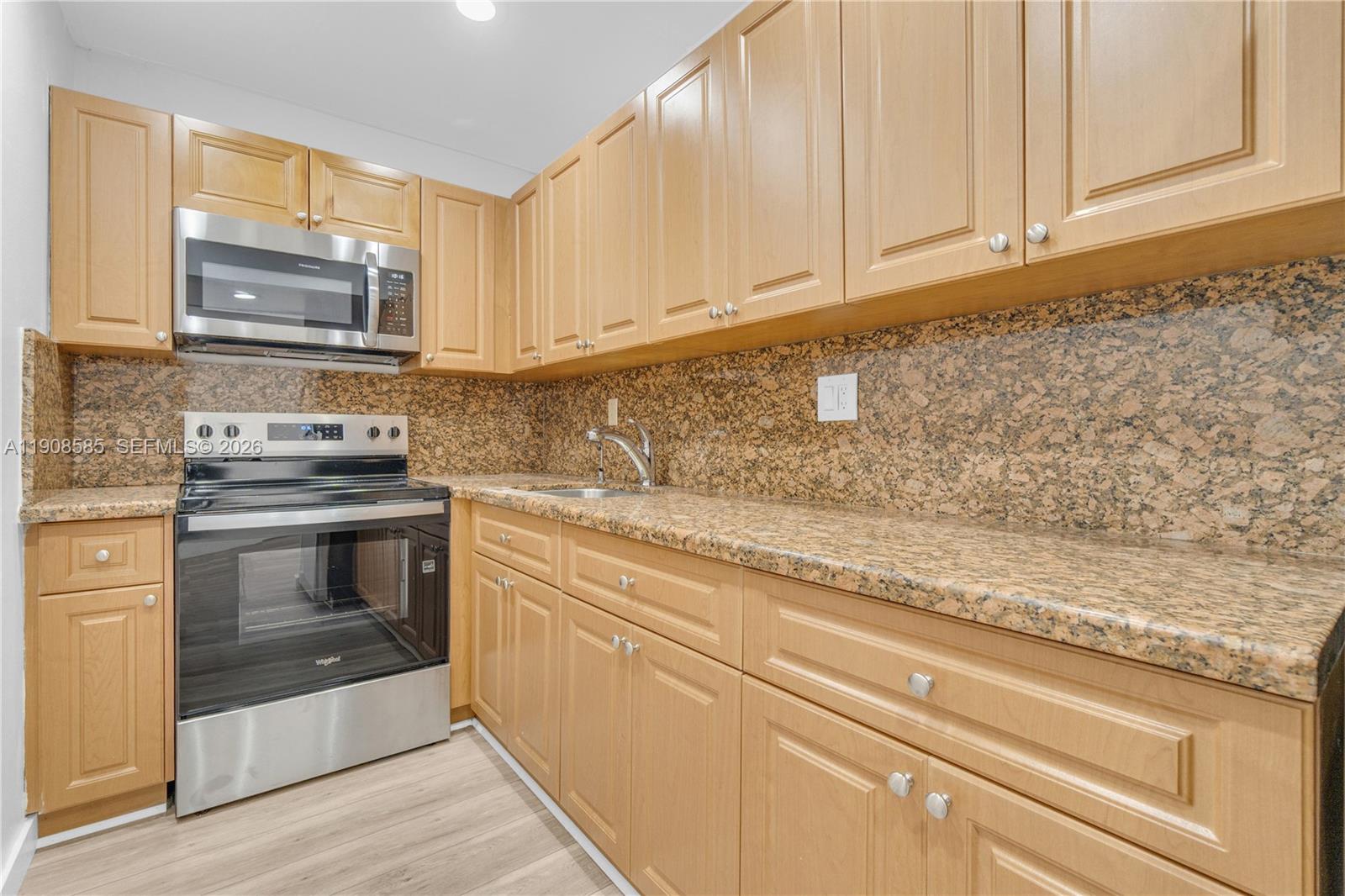 4709 NW 7th St #204-9, Miami FL 33126