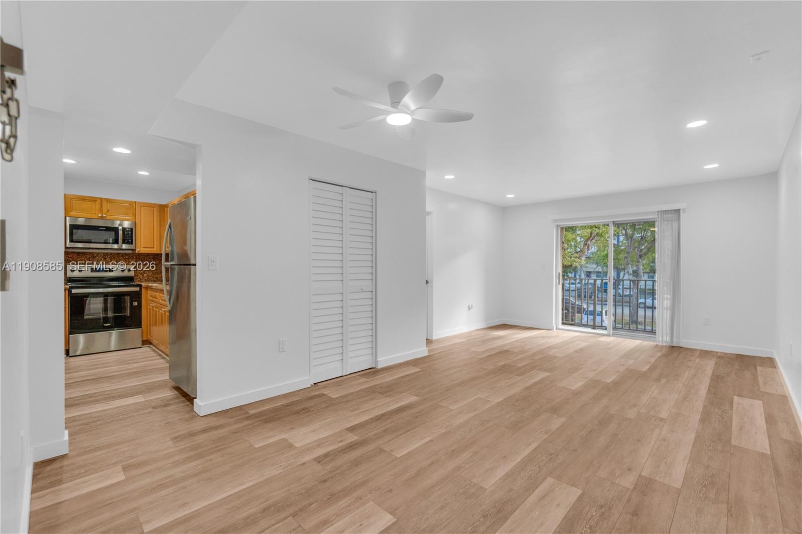 4709 NW 7th St #204-9, Miami FL 33126