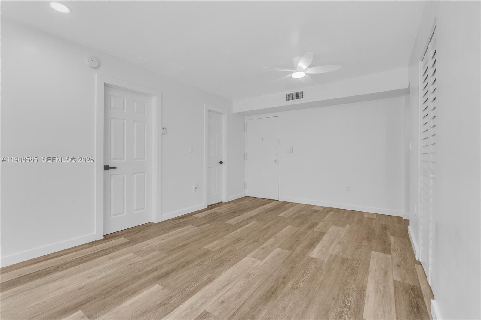 4709 NW 7th St #204-9, Miami FL 33126