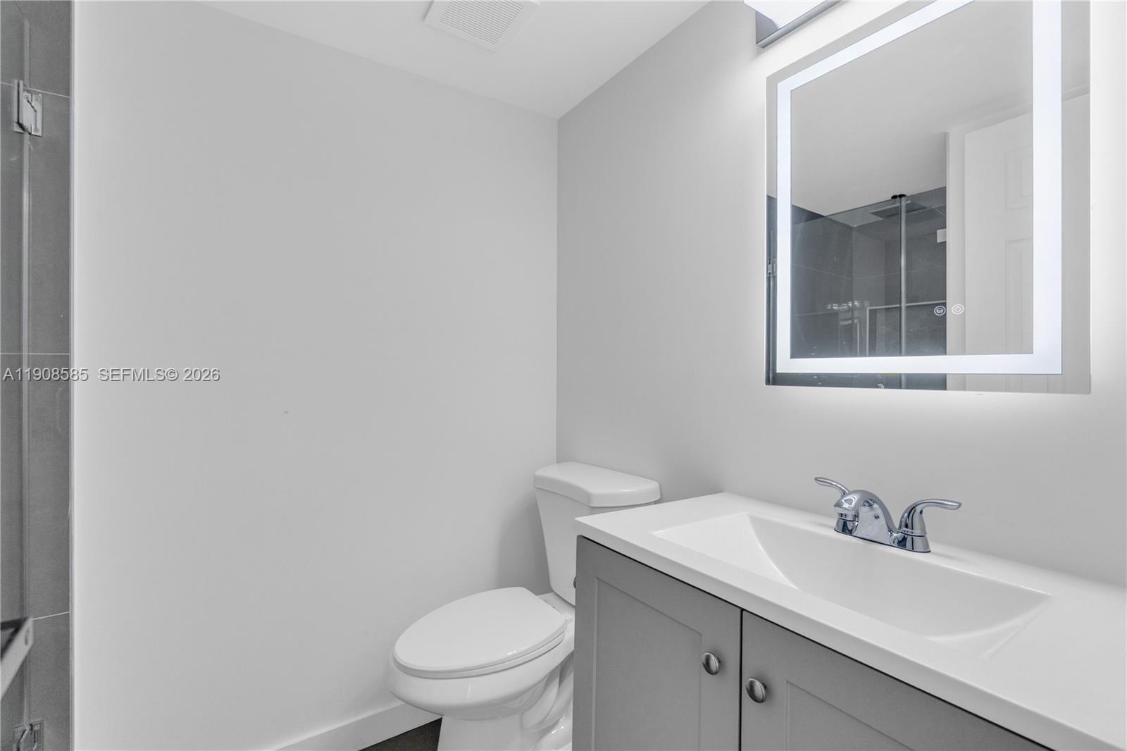 4709 NW 7th St #204-9, Miami FL 33126