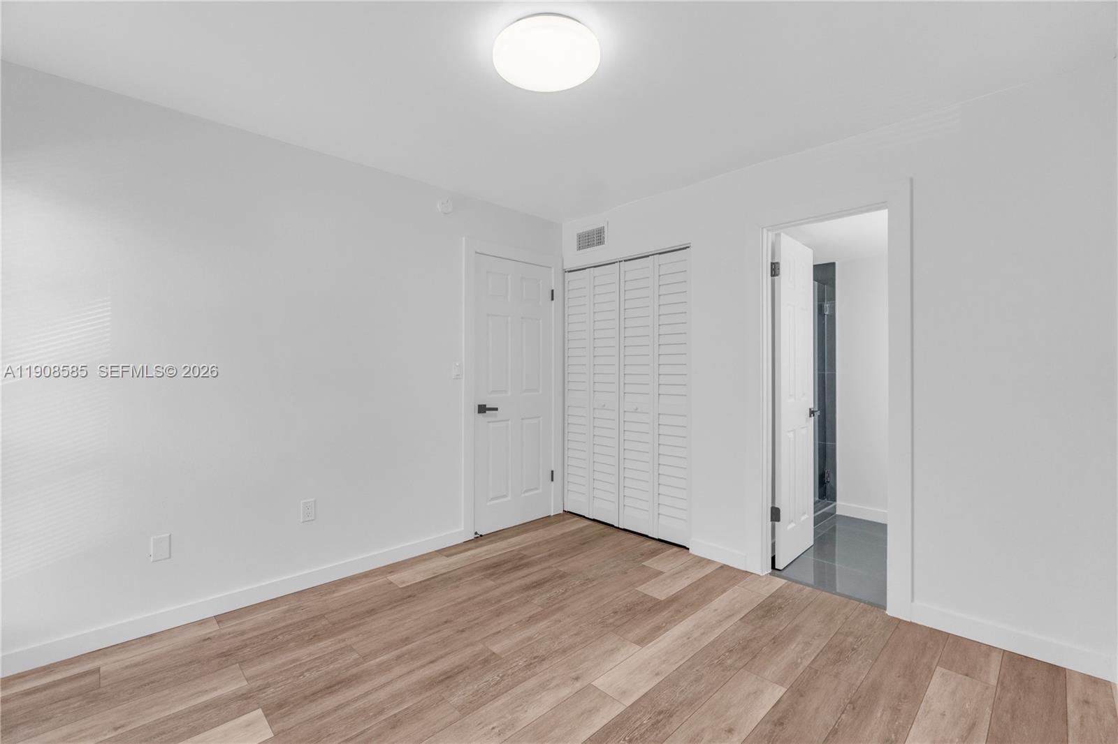 4709 NW 7th St #204-9, Miami FL 33126