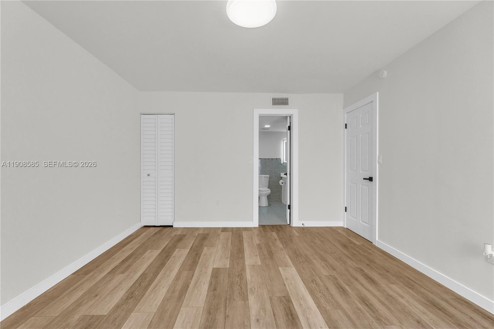 4709 NW 7th St #204-9, Miami FL 33126