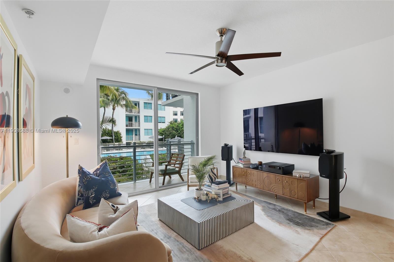 110 Washington Ave #2420, Miami Beach FL 33139