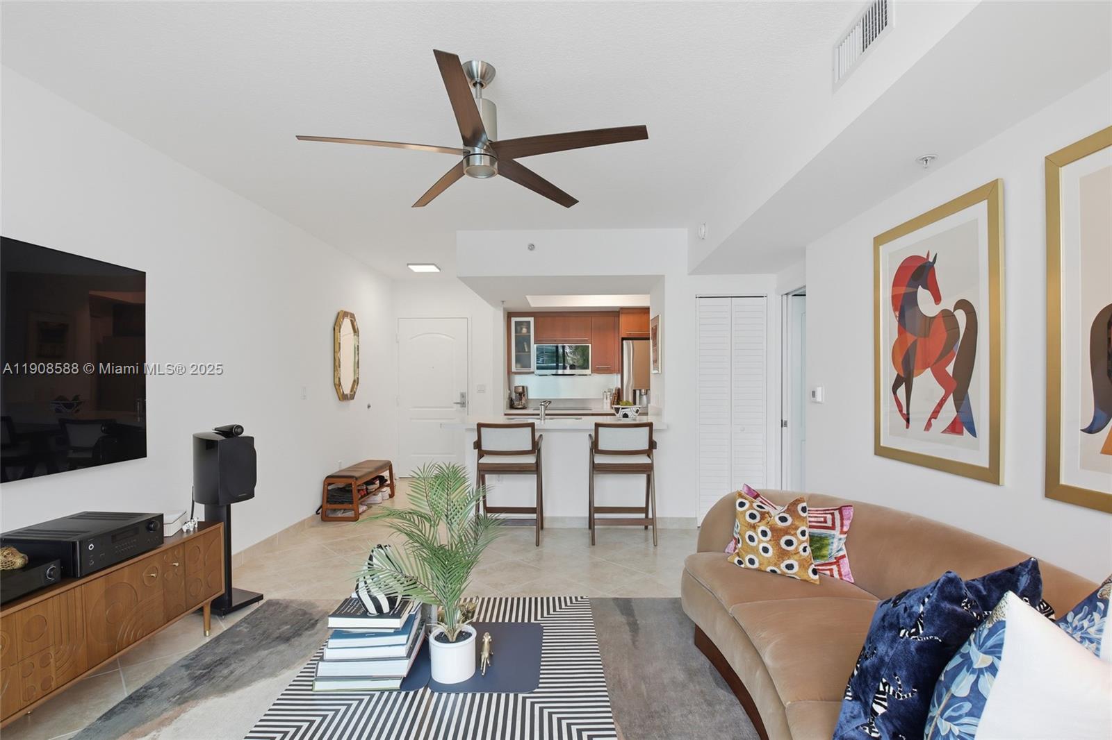 110 Washington Ave #2420, Miami Beach FL 33139