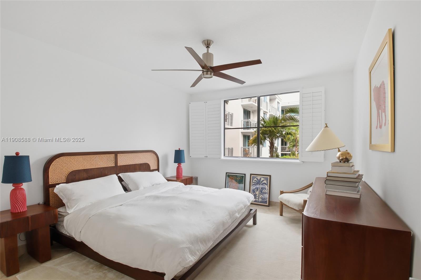 110 Washington Ave #2420, Miami Beach FL 33139