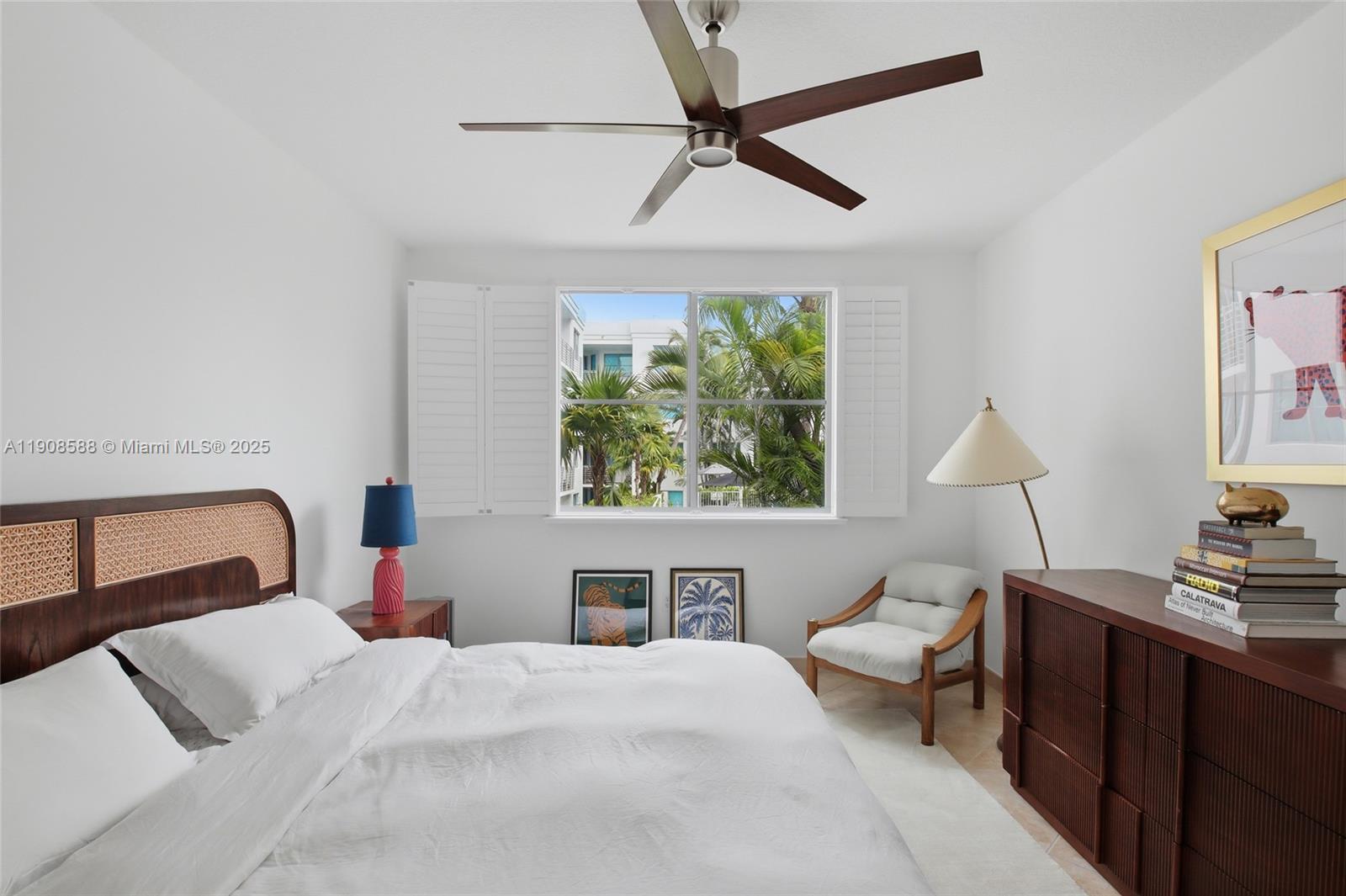 110 Washington Ave #2420, Miami Beach FL 33139
