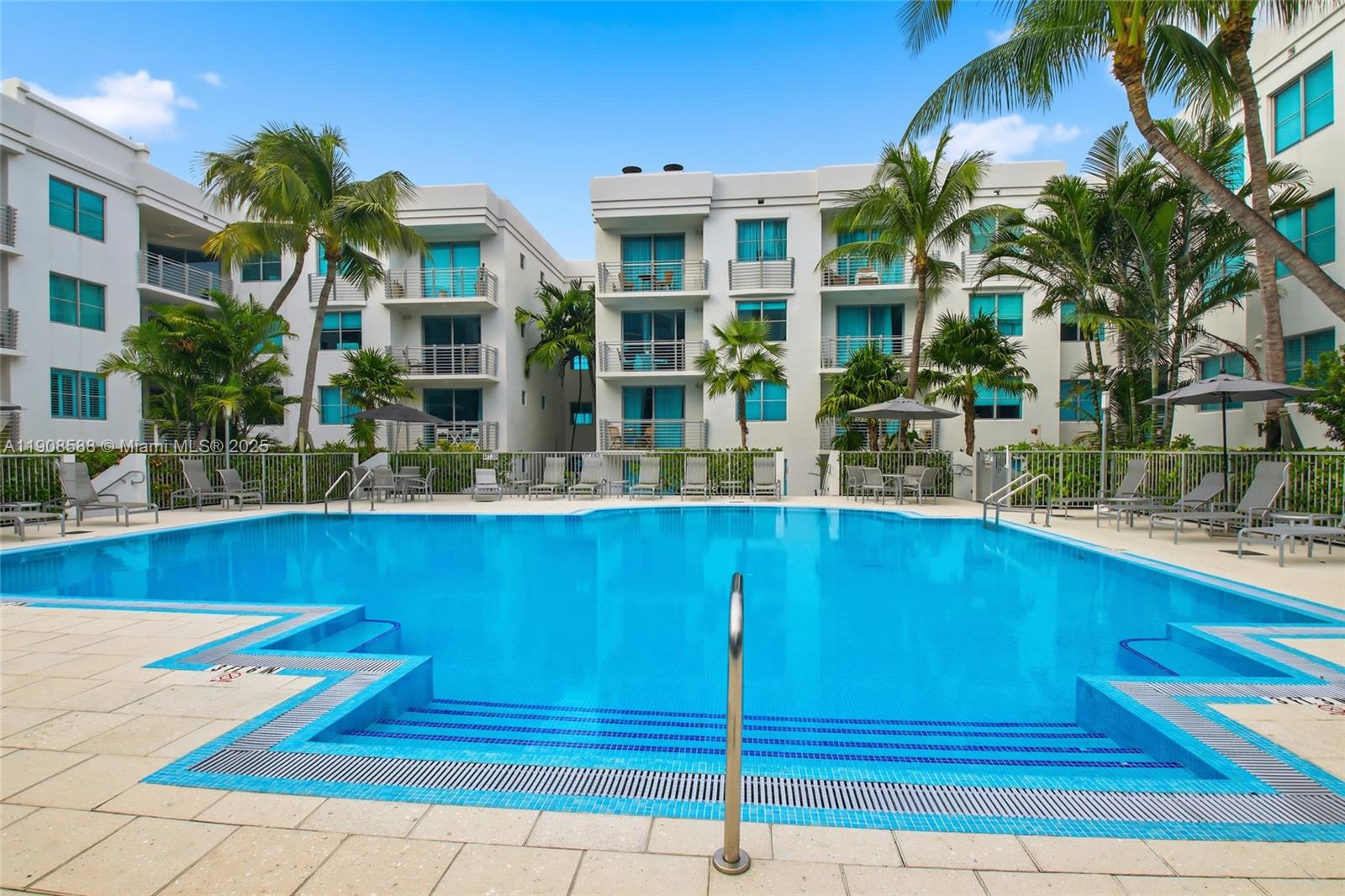110 Washington Ave #2420, Miami Beach FL 33139