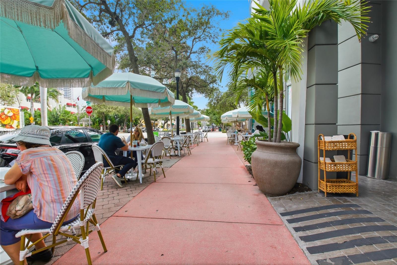 110 Washington Ave #2420, Miami Beach FL 33139