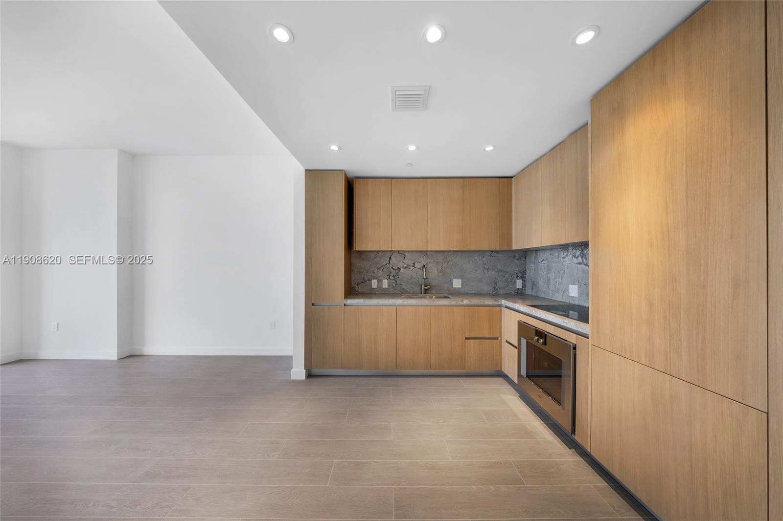 500 Alton Rd #1904, Miami Beach FL 33139
