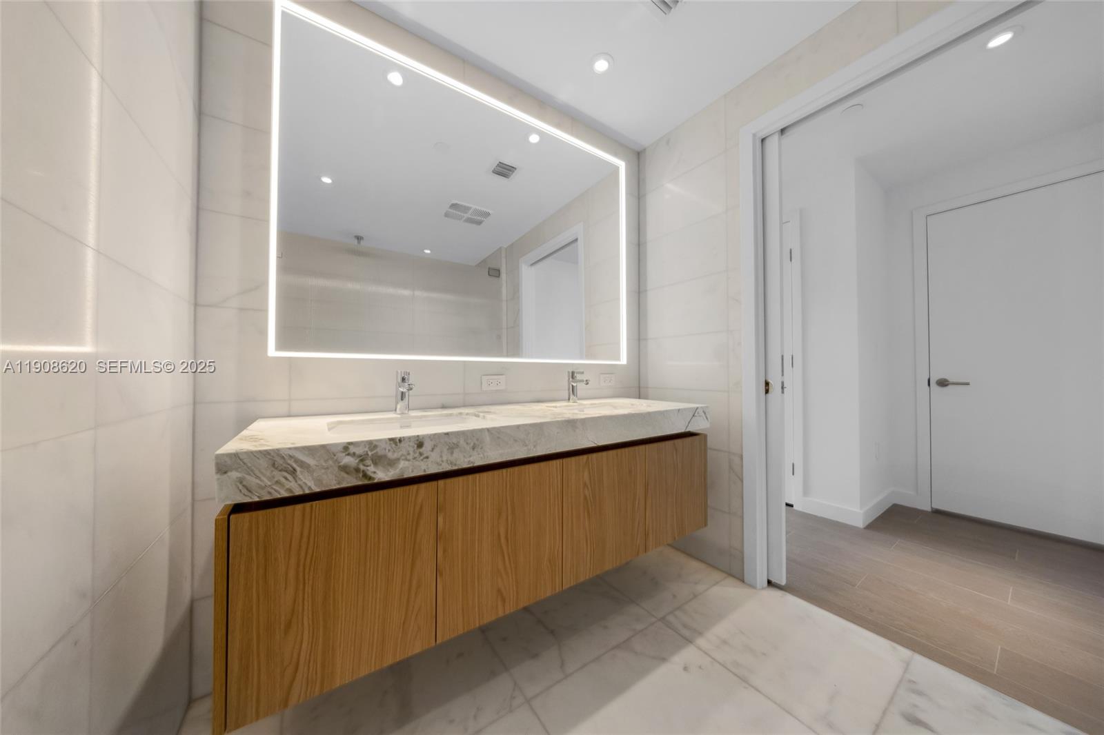 500 Alton Rd #1904, Miami Beach FL 33139