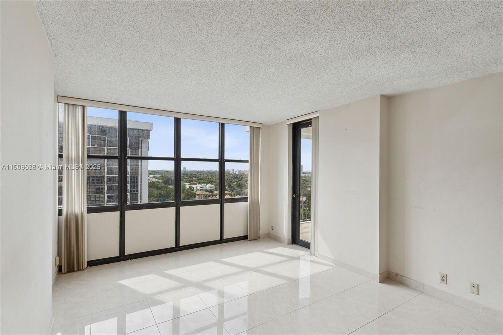 1901 Brickell Ave #B1408, Miami FL 33129