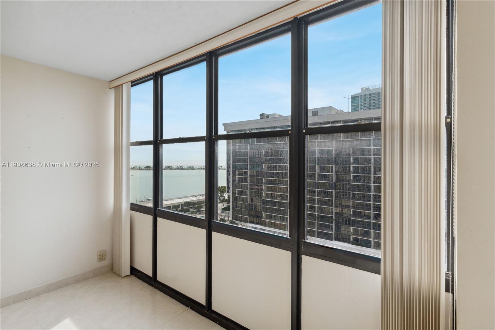 1901 Brickell Ave #B1408, Miami FL 33129