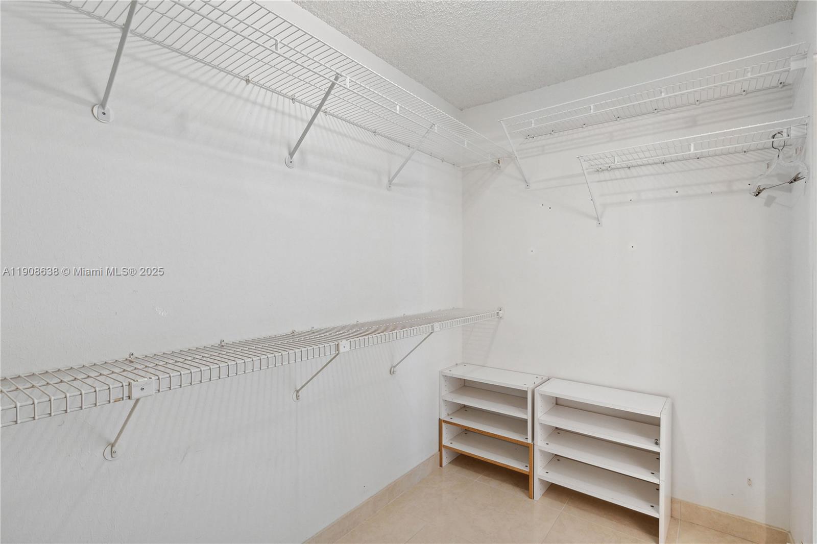 1901 Brickell Ave #B1408, Miami FL 33129