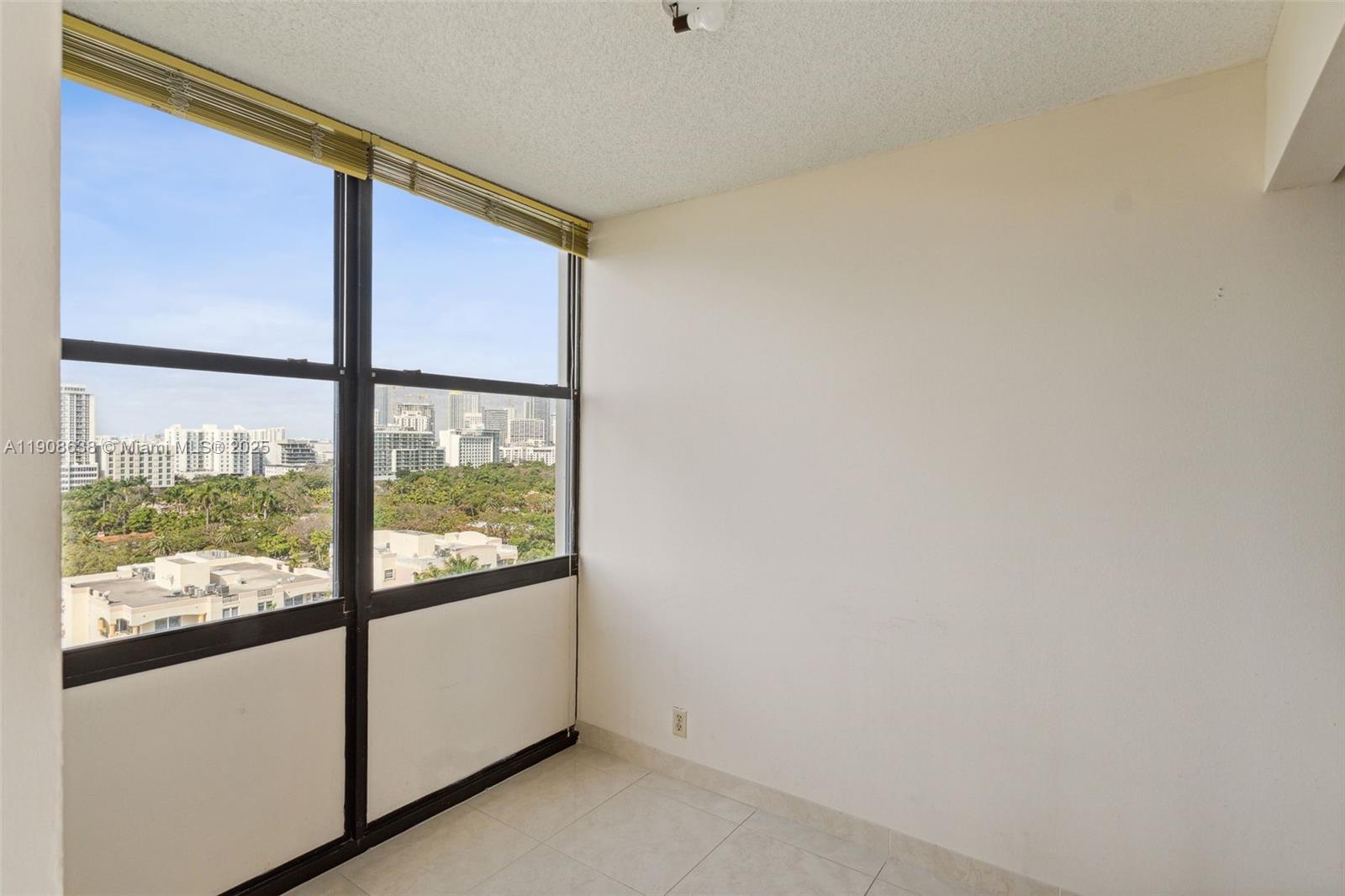 1901 Brickell Ave #B1408, Miami FL 33129