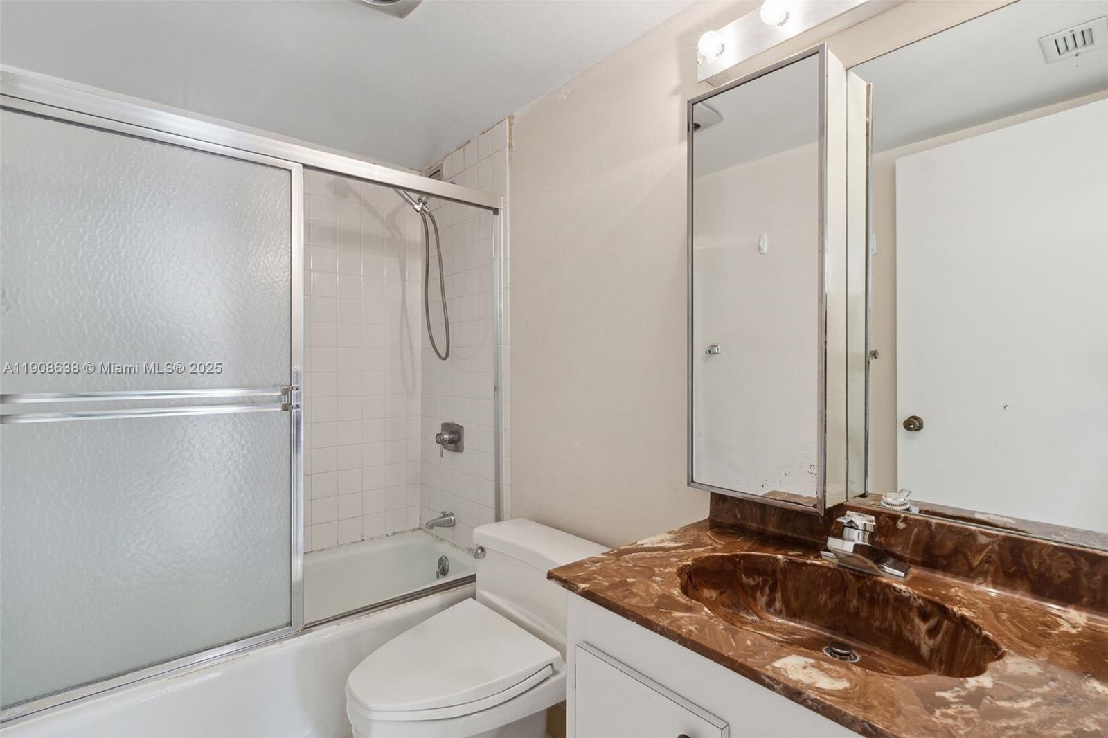1901 Brickell Ave #B1408, Miami FL 33129