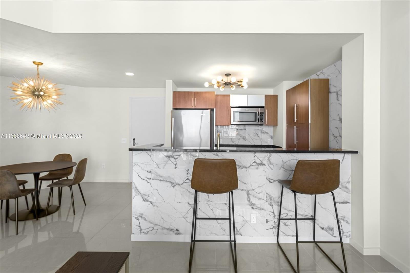 300 S Biscayne Blvd #T-3407, Miami FL 33131