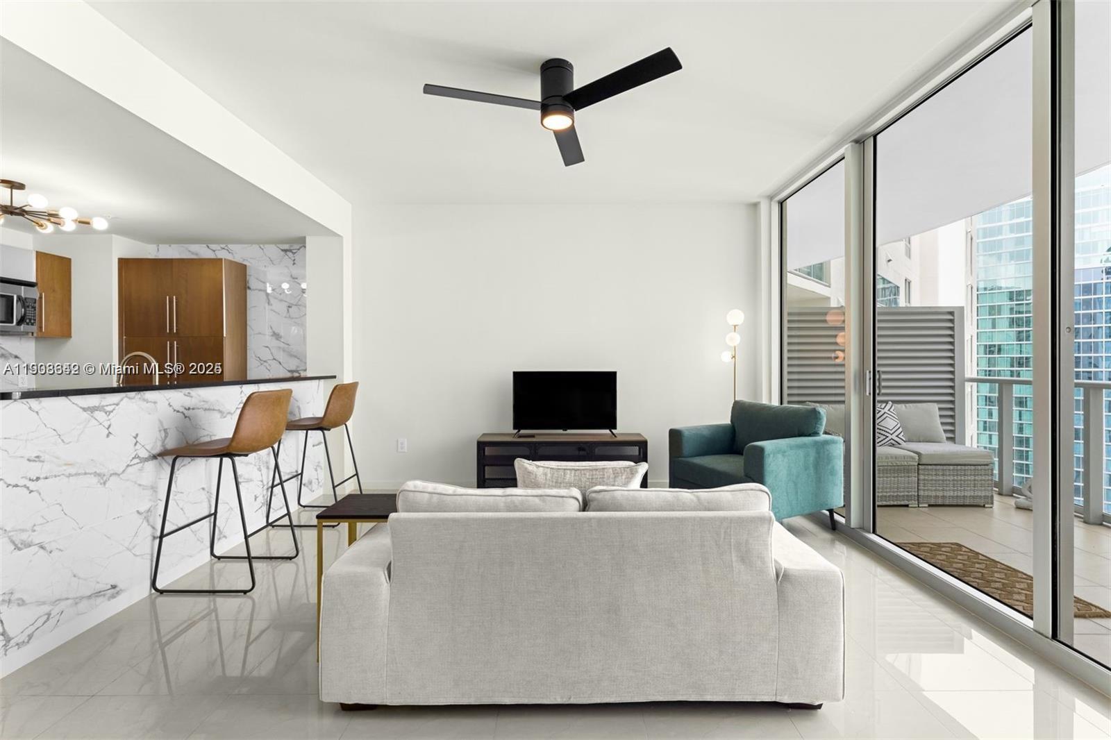 300 S Biscayne Blvd #T-3407, Miami FL 33131