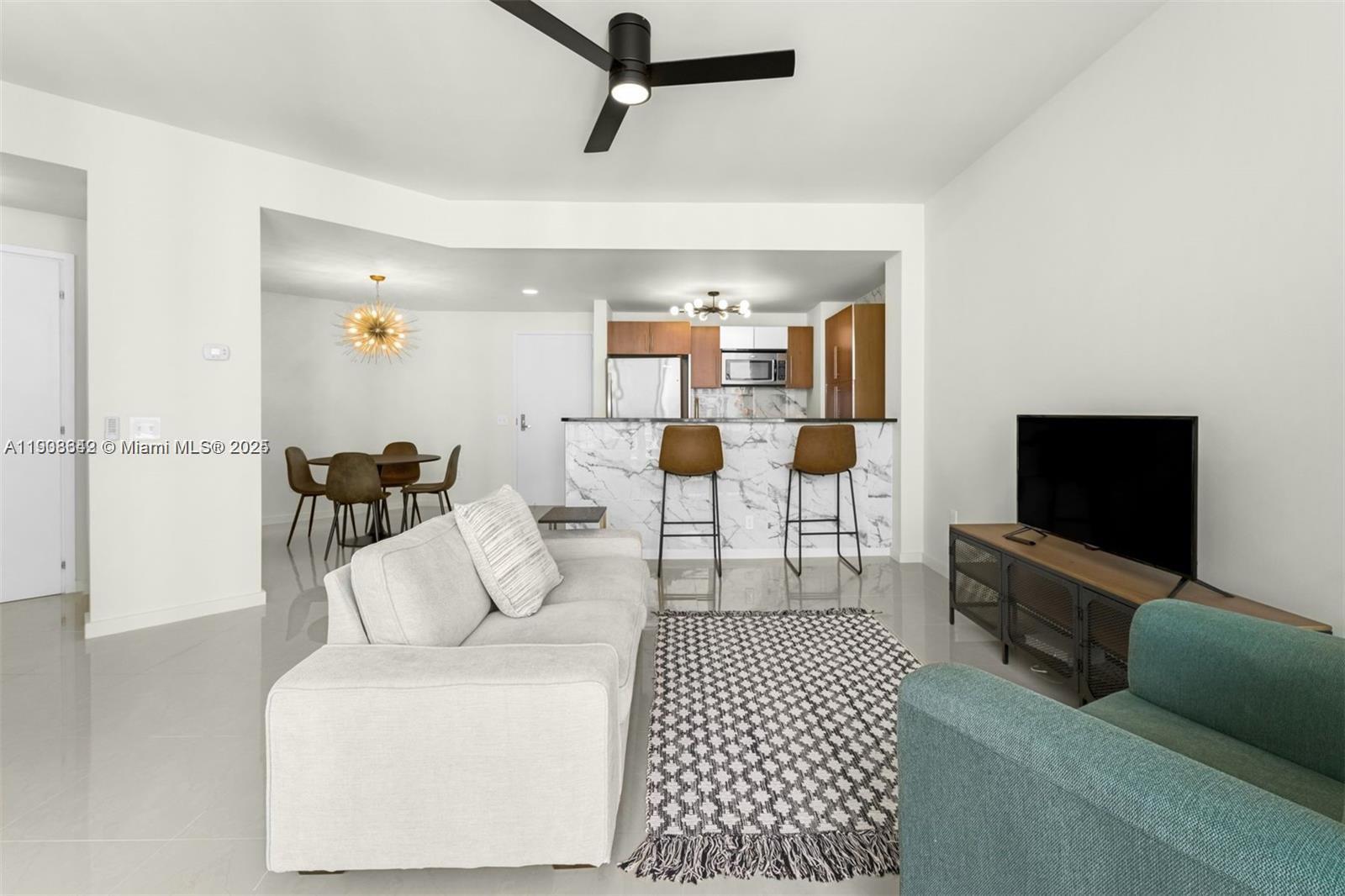 300 S Biscayne Blvd #T-3407, Miami FL 33131