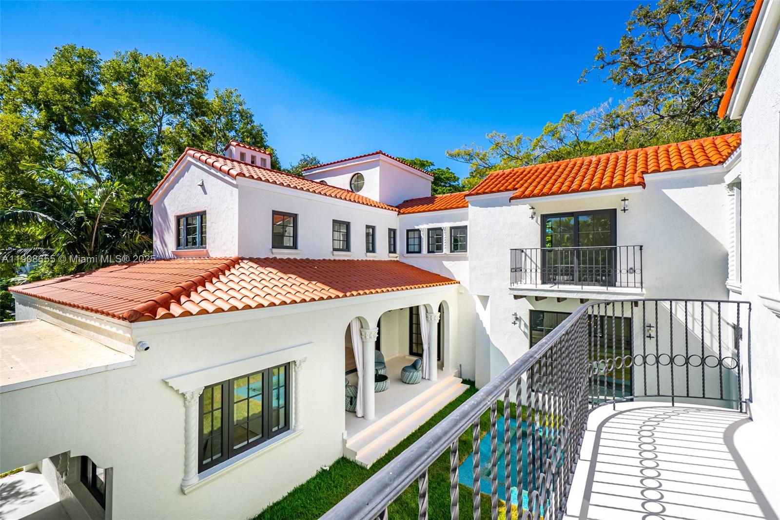 601 NE 56th St, Miami FL 33137
