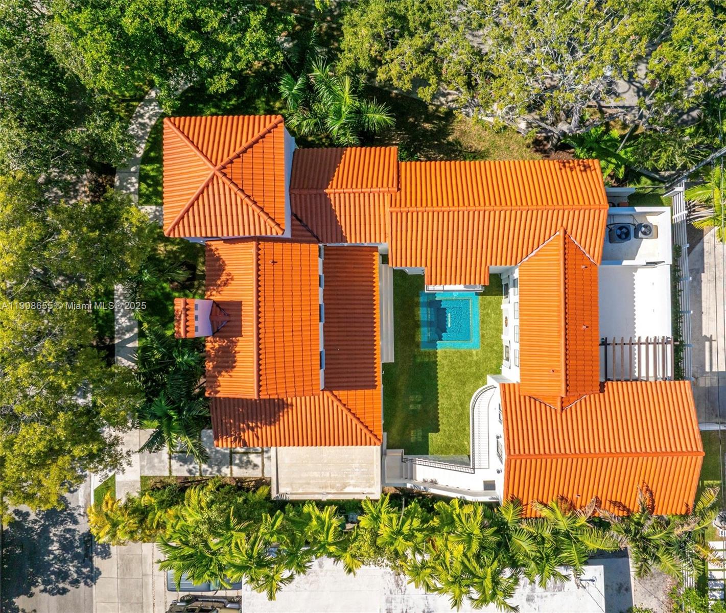 601 NE 56th St, Miami FL 33137