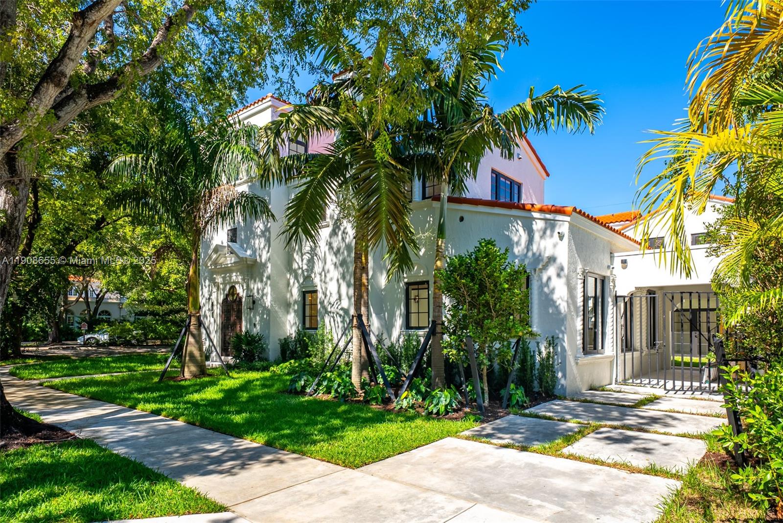 601 NE 56th St, Miami FL 33137
