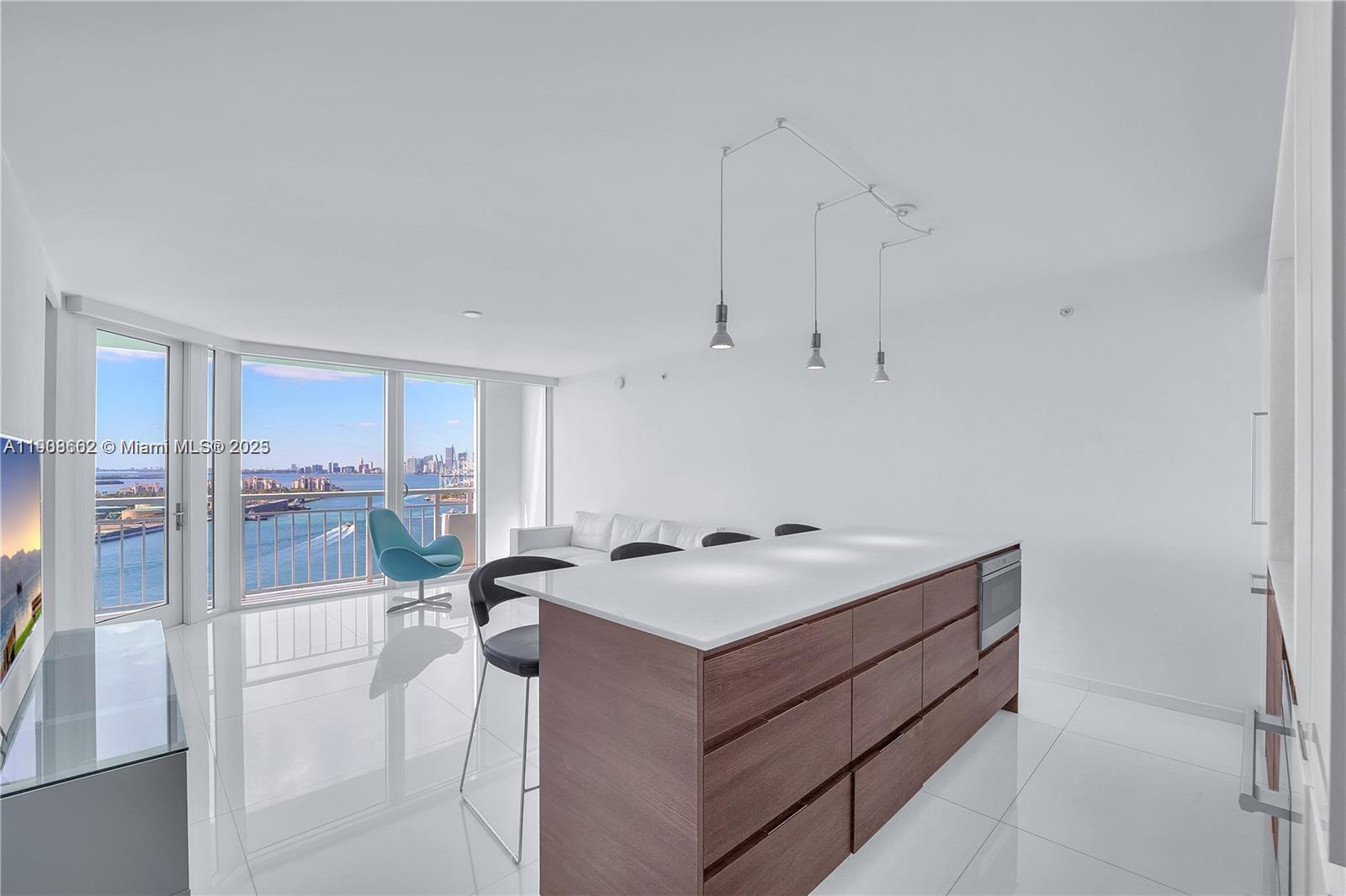 400 S Pointe Dr #2307, Miami Beach FL 33139