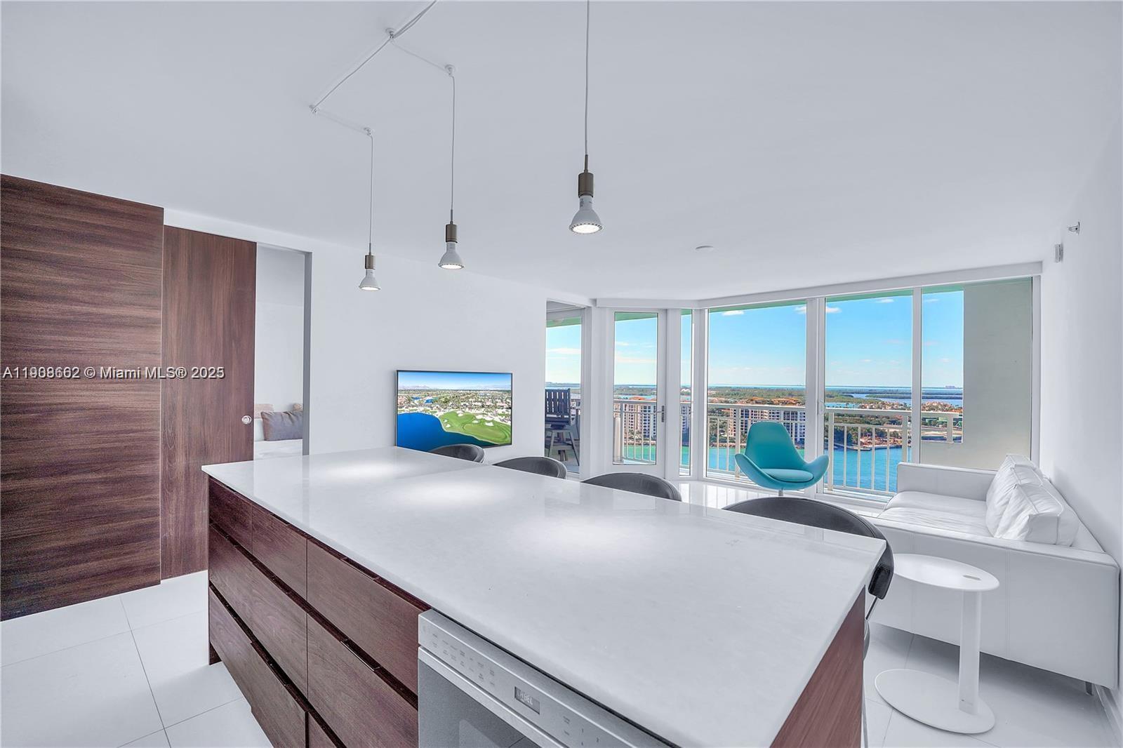 400 S Pointe Dr #2307, Miami Beach FL 33139