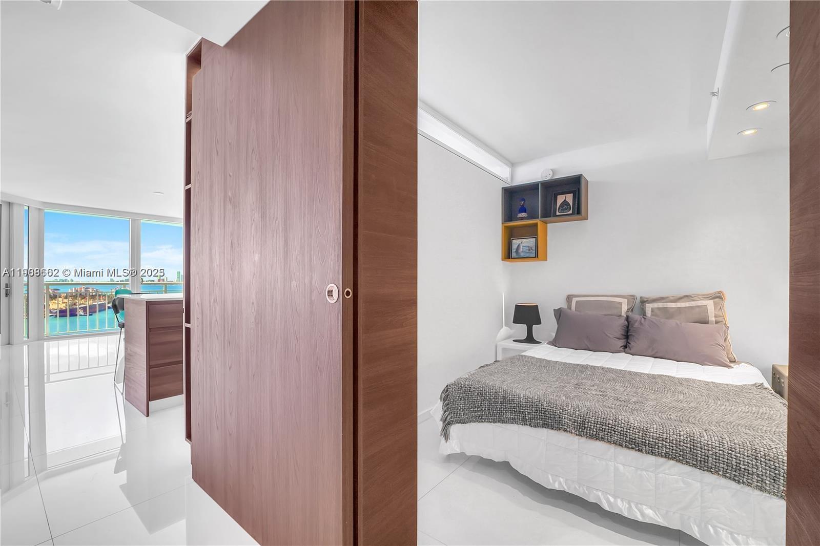 400 S Pointe Dr #2307, Miami Beach FL 33139