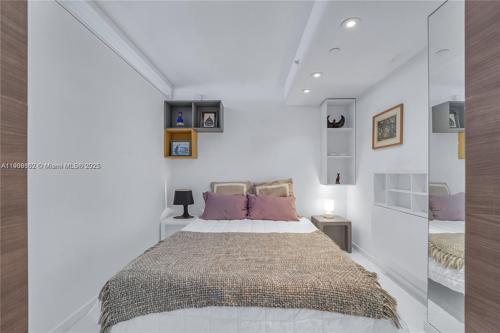 400 S Pointe Dr #2307, Miami Beach FL 33139
