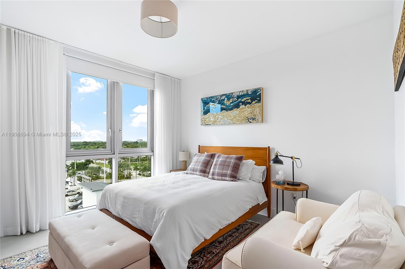 17111 Biscayne Blvd #902, North Miami Beach FL 33160