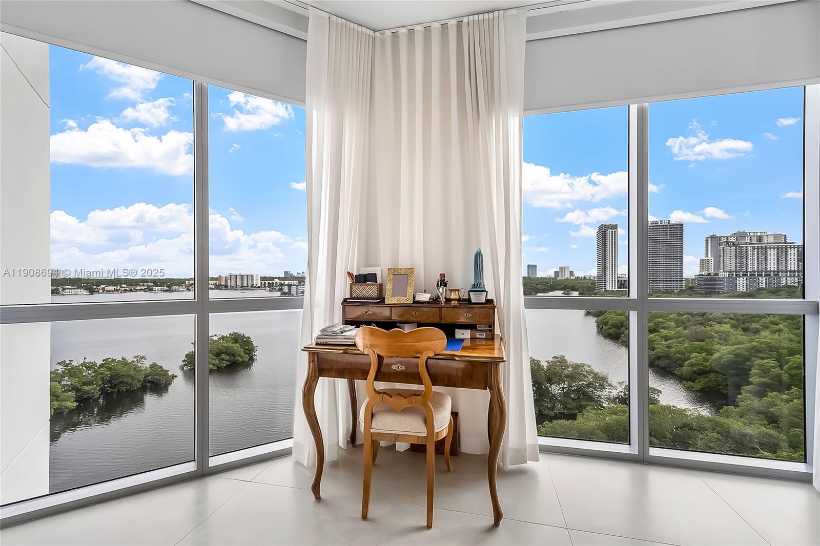 17111 Biscayne Blvd #902, North Miami Beach FL 33160