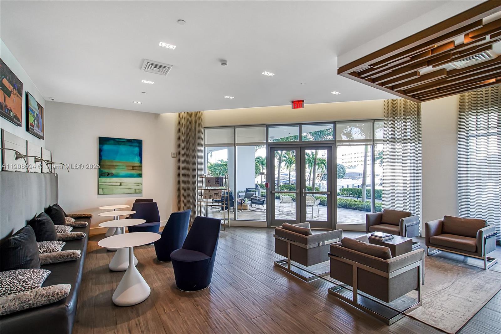 17111 Biscayne Blvd #902, North Miami Beach FL 33160