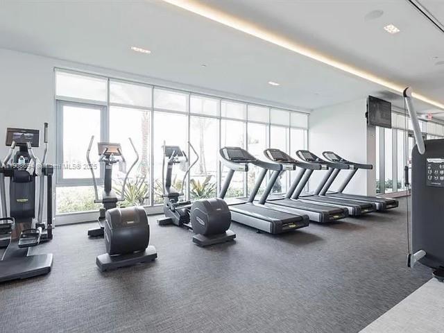 17111 Biscayne Blvd #902, North Miami Beach FL 33160