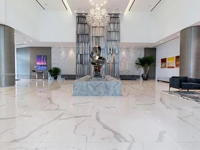 17111 Biscayne Blvd #902, North Miami Beach FL 33160