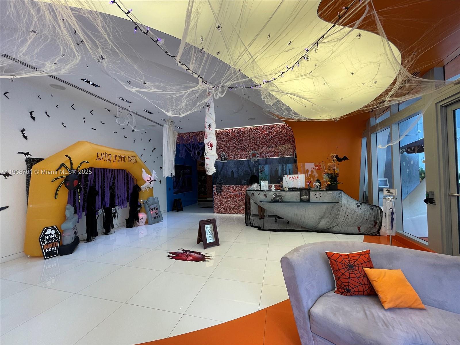 31 SE 6th St #2503, Miami FL 33131