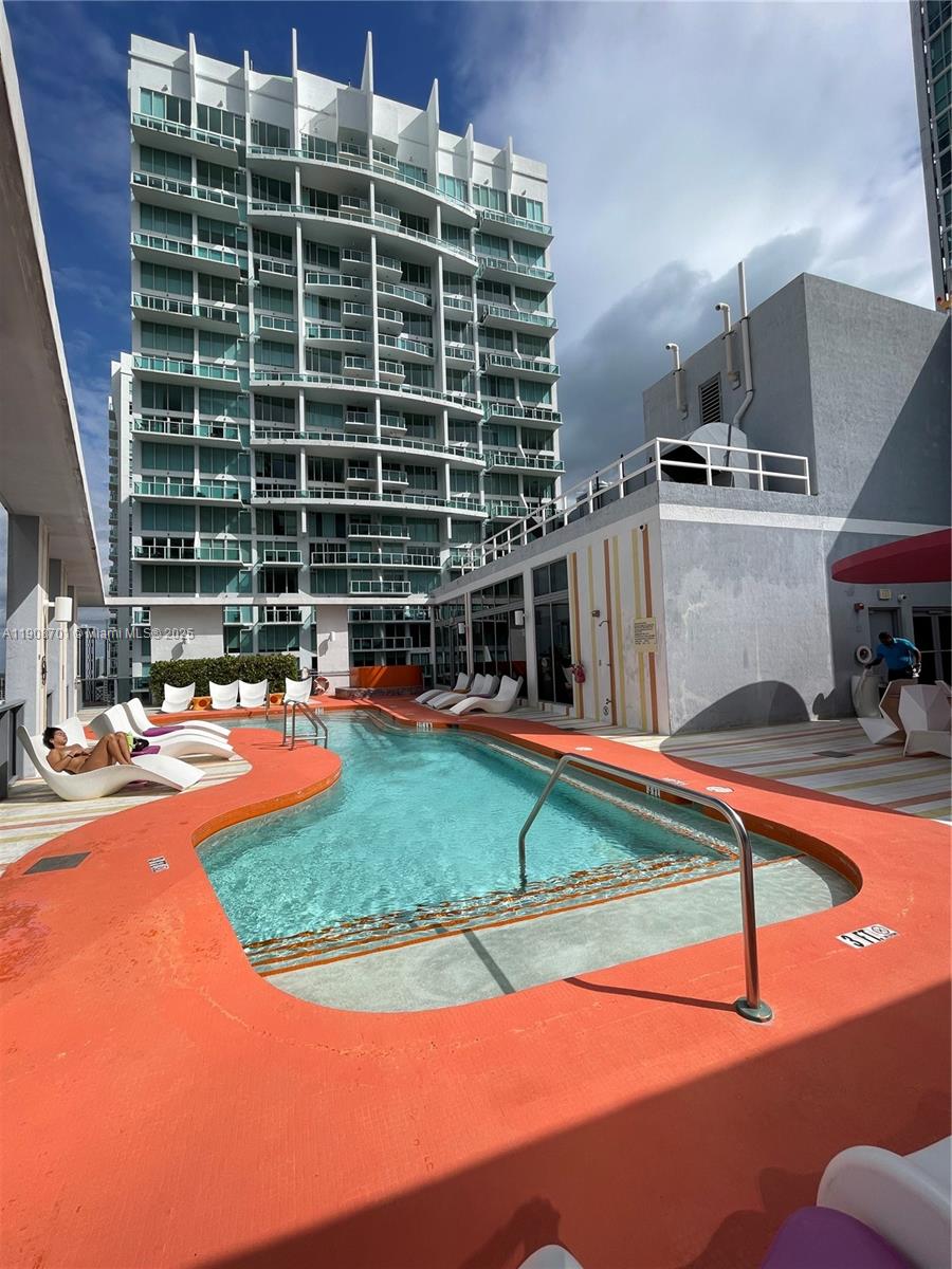 31 SE 6th St #2503, Miami FL 33131