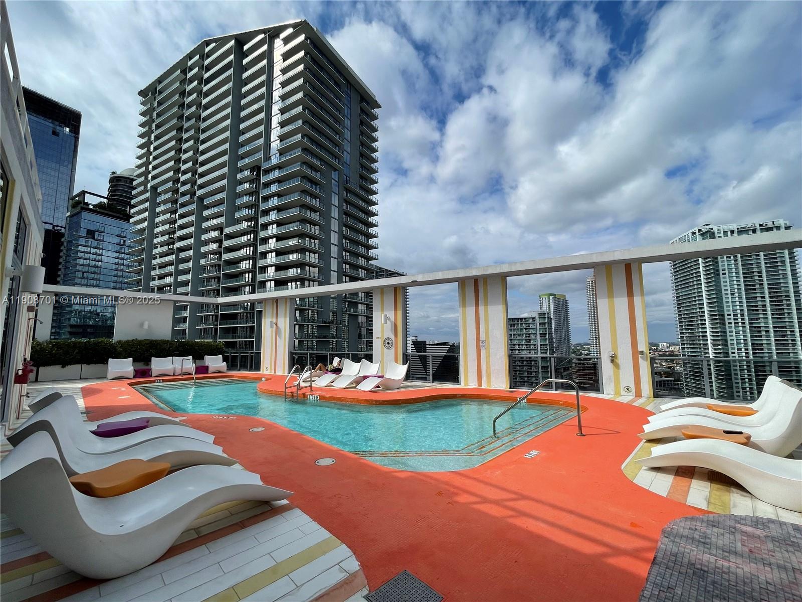 31 SE 6th St #2503, Miami FL 33131