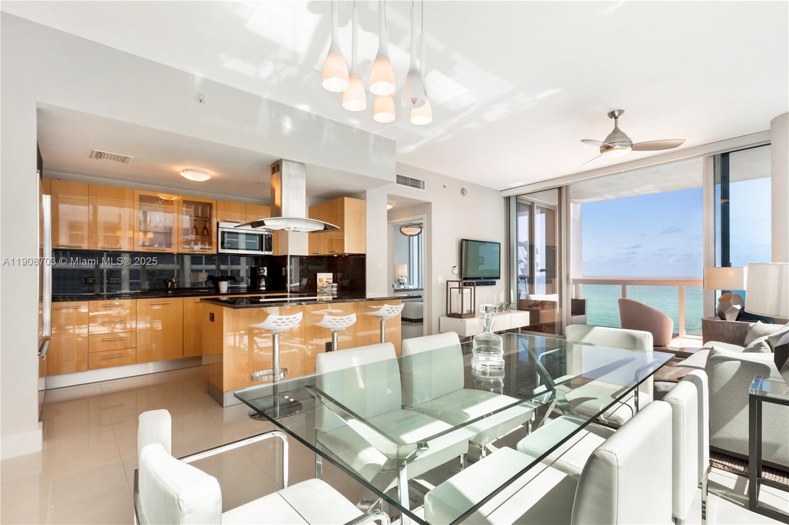 6899 Collins Ave #1508, Miami Beach FL 33141