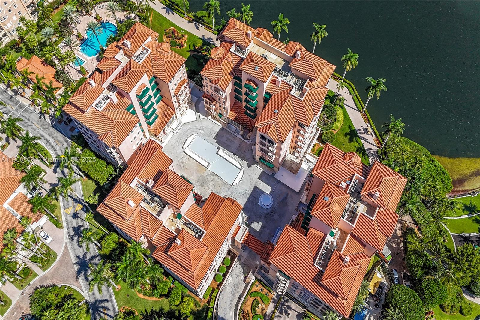 13643 Deering Bay Dr #165, Coral Gables FL 33158