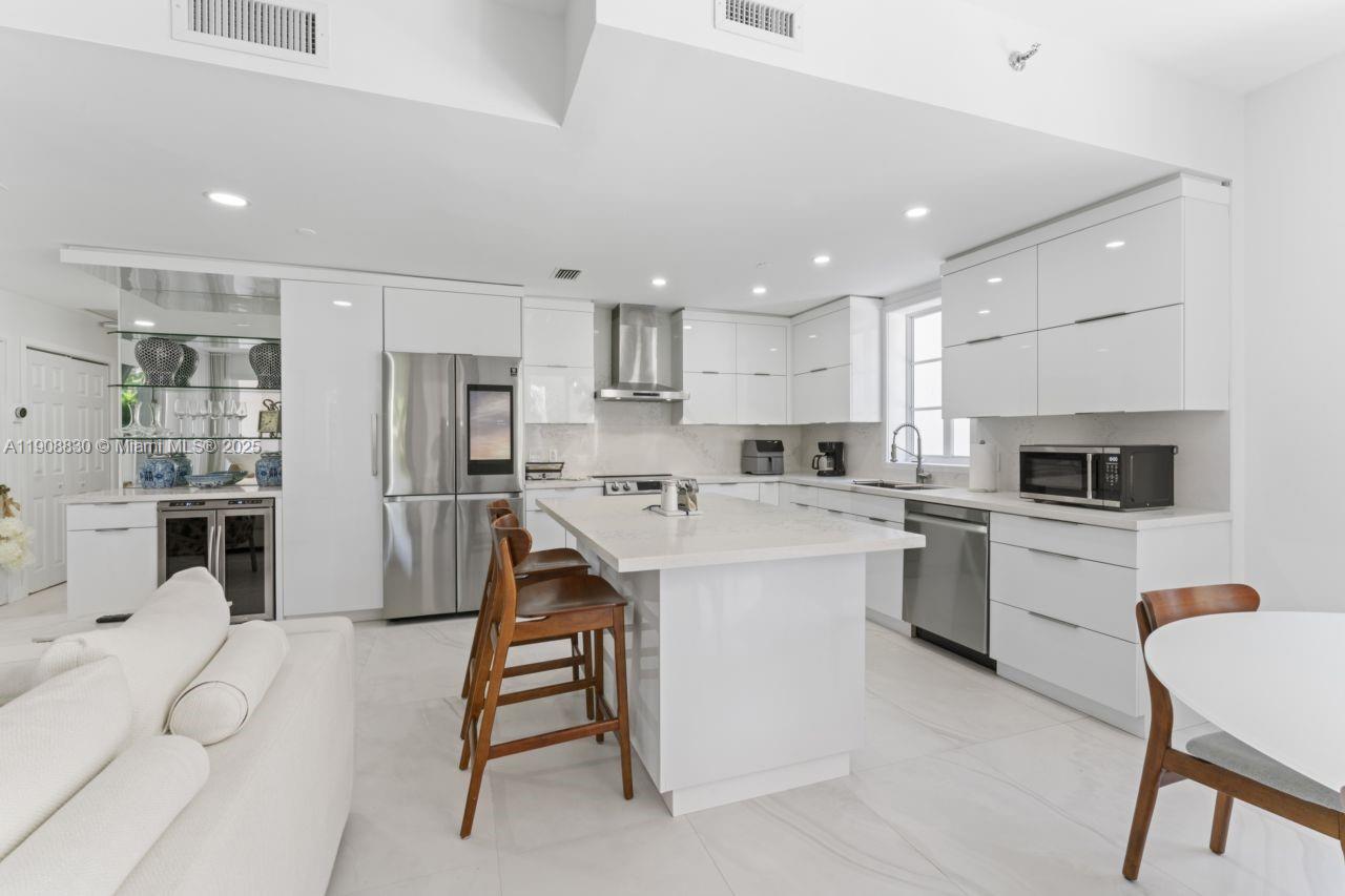 19217 Fisher Island Dr #19217, Miami Beach FL 33109