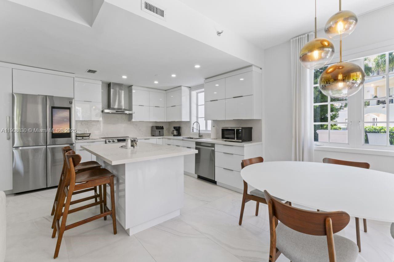 19217 Fisher Island Dr #19217, Miami Beach FL 33109
